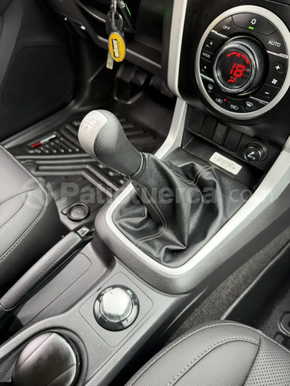 Foto 41 de Chevrolet D-MAX CRDI FULL AC 2.5 CD 4X4  TM DIESEL