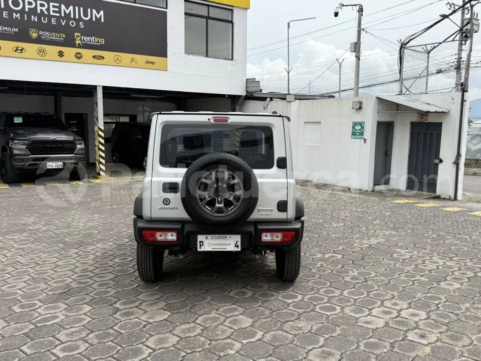 Foto 17 de Suzuki Jimny