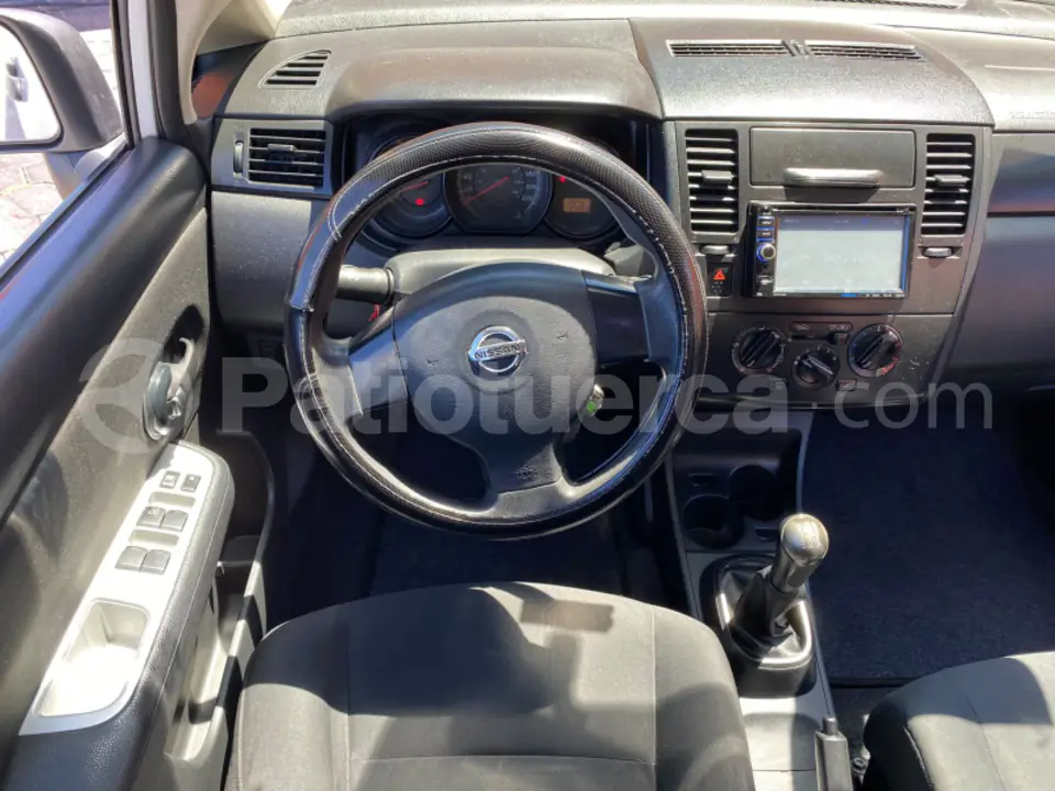 Foto 4 de Nissan TIIDA ENTRY