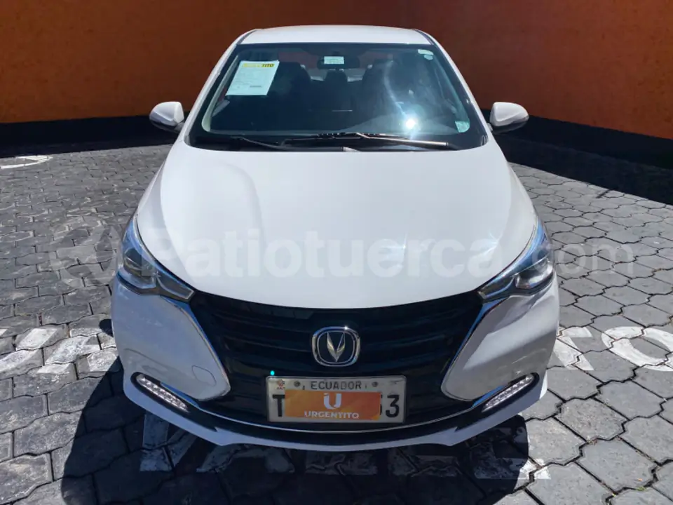 Foto 1 de Changan Alsvin