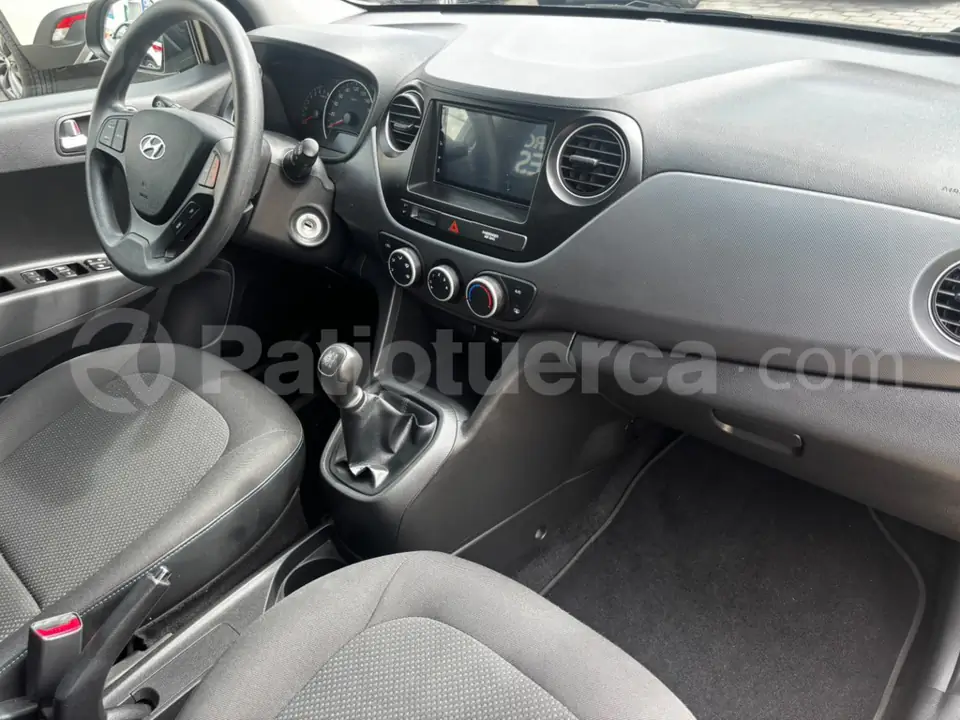 Foto 10 de Hyundai Grand I10 HB