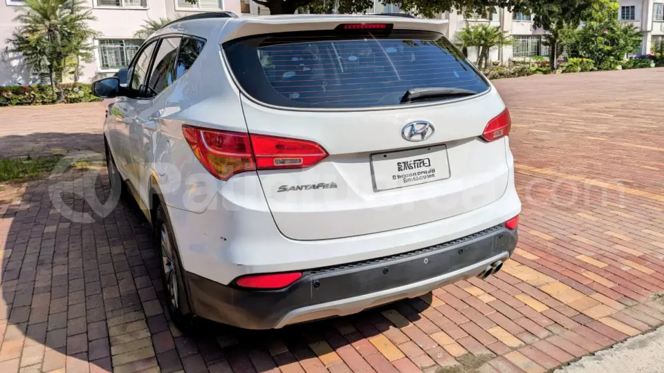 Foto 4 de Hyundai Santa Fe 4x2