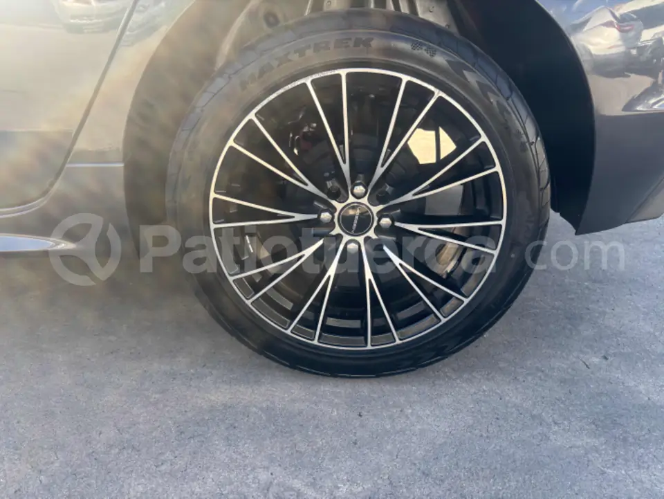 Foto 8 de Chevrolet ONIX LTZ TURBO