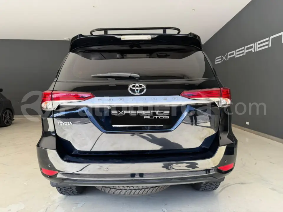Foto 4 de Toyota New Fortuner