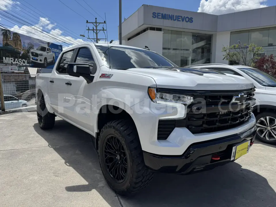 Foto 2 de Chevrolet Silverado Trailboss Z71 AC