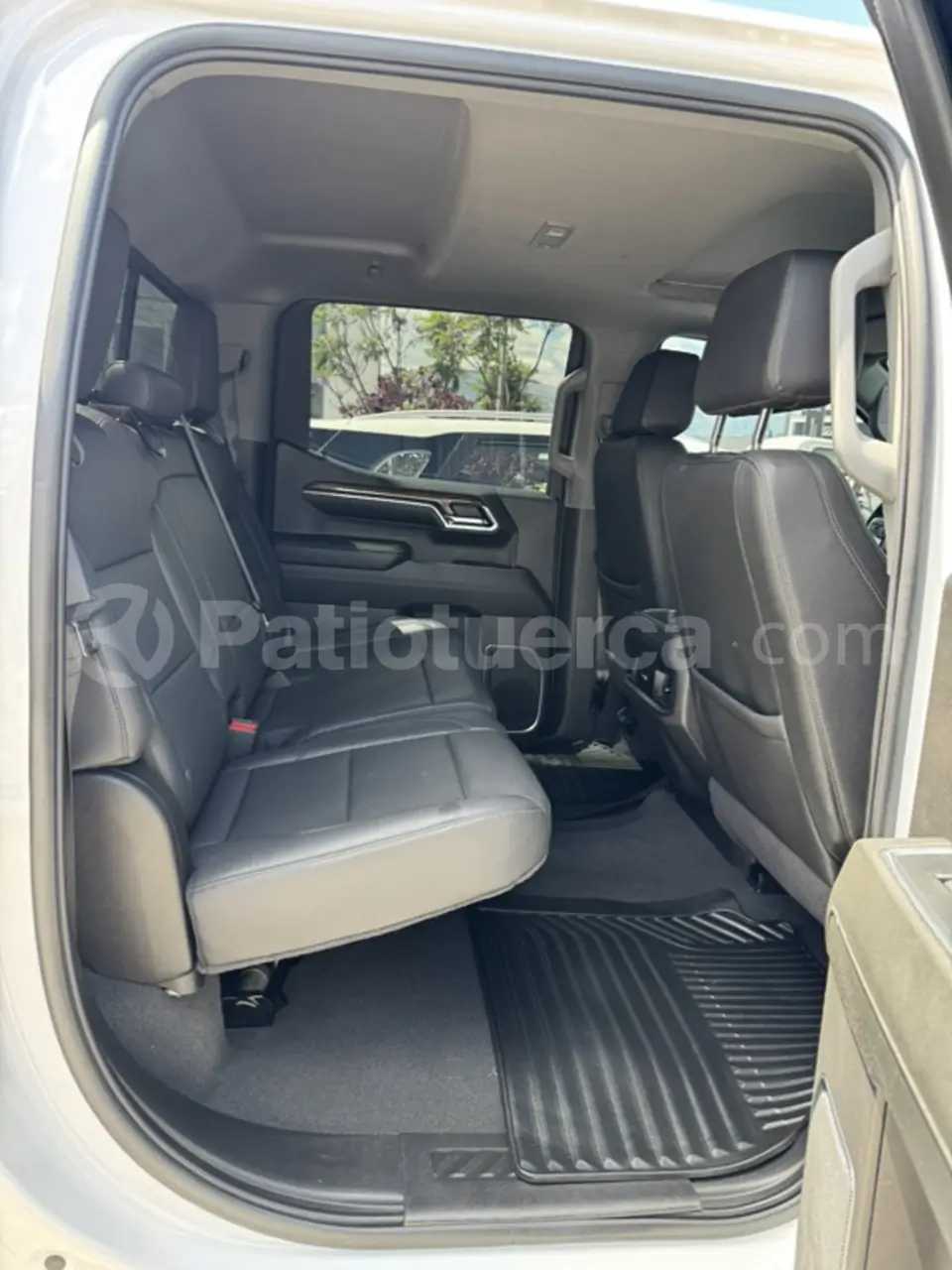 Foto 10 de Chevrolet Silverado Trailboss Z71 AC