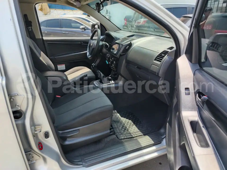 Foto 7 de Chevrolet D-MAX CRDI 2.5 CD 4X2 TM DIESEL