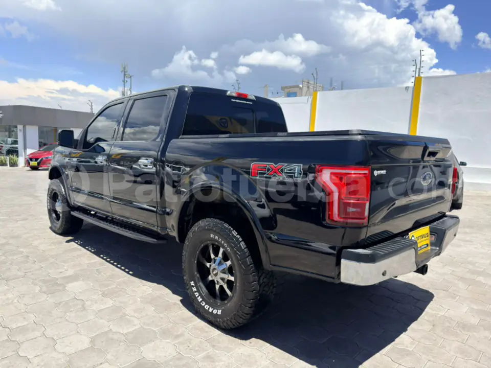 Foto 6 de Ford F150 LARIAT SC ECOBOOST AC 3.5 CD