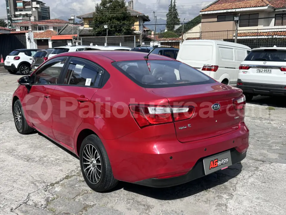 Foto 4 de Kia Rio R LX