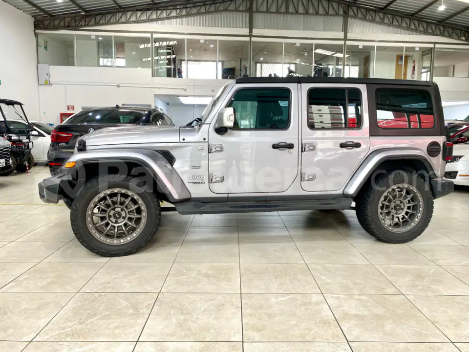 Foto 5 de Jeep Wrangler Unlimited Sahara