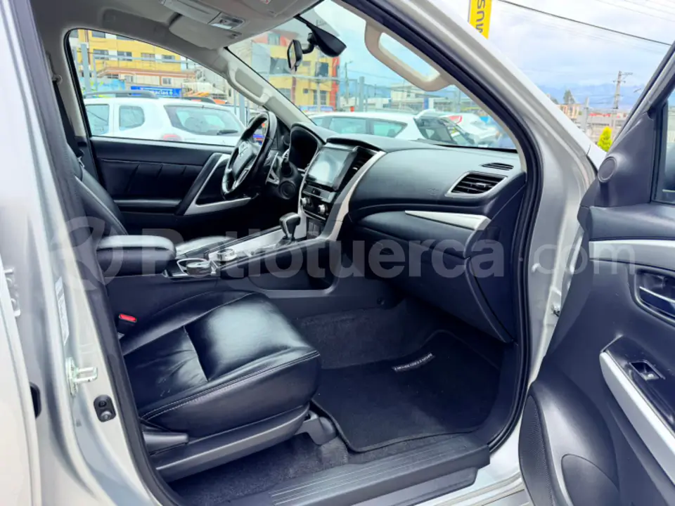 Foto 11 de Mitsubishi Montero Sport