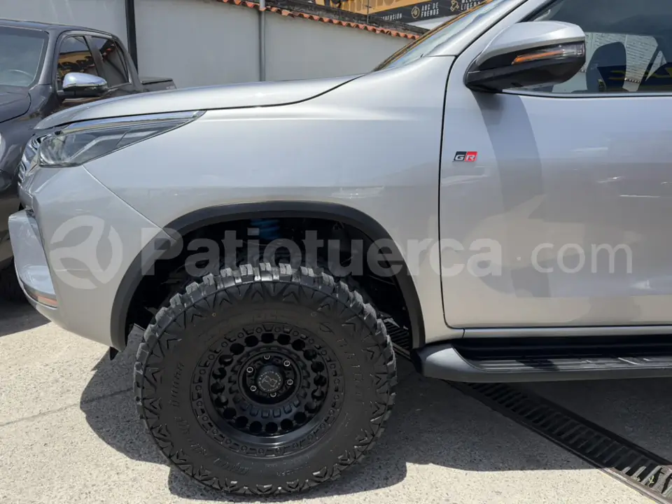 Foto 12 de Toyota Fortuner 4.0
