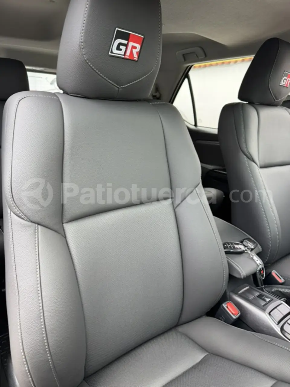 Foto 38 de Toyota Fortuner 4.0