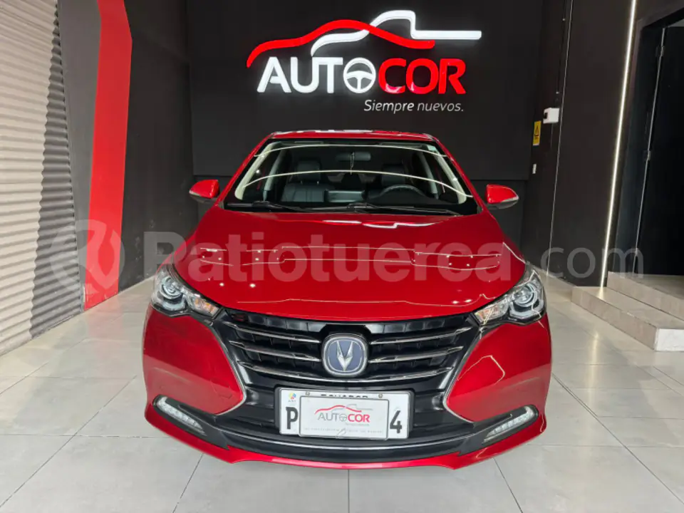 Foto 1 de Changan Alsvin V3