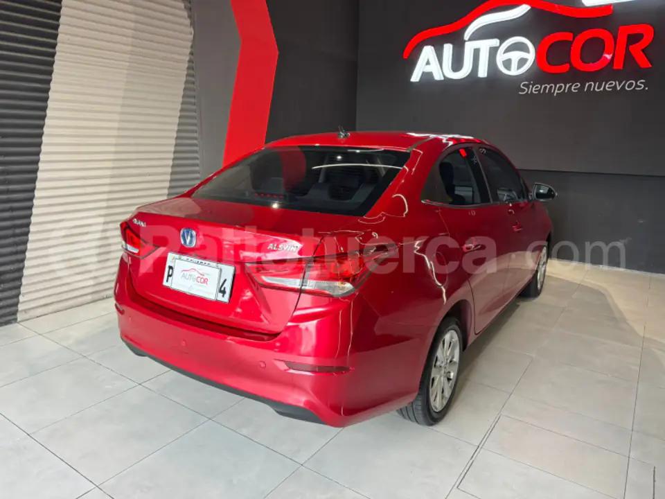 Foto 3 de Changan Alsvin V3