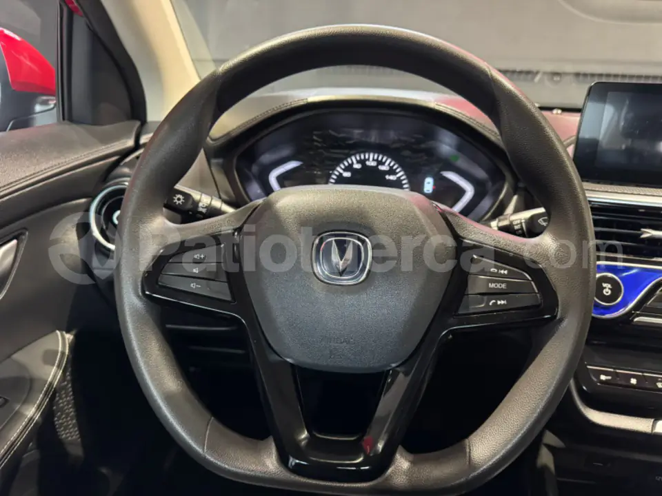 Foto 12 de Changan Alsvin V3