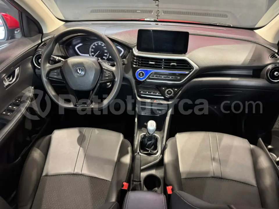 Foto 15 de Changan Alsvin V3