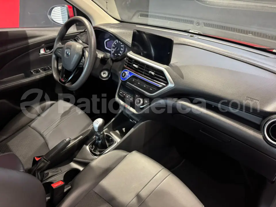 Foto 16 de Changan Alsvin V3