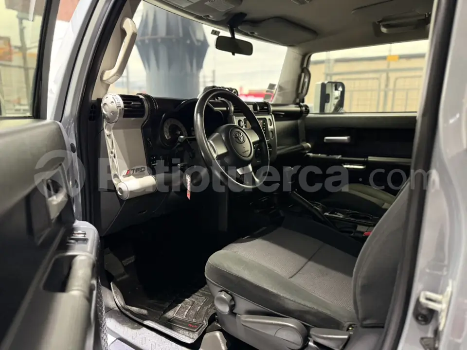 Foto 6 de Toyota FJ Cruiser