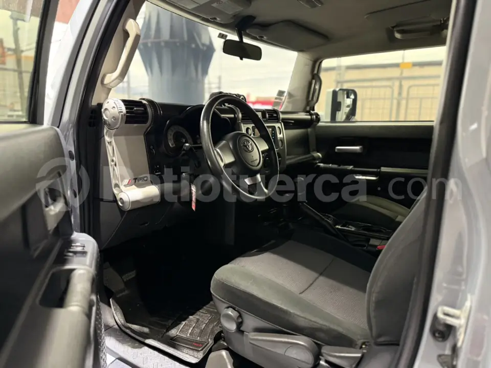 Foto 9 de Toyota FJ Cruiser