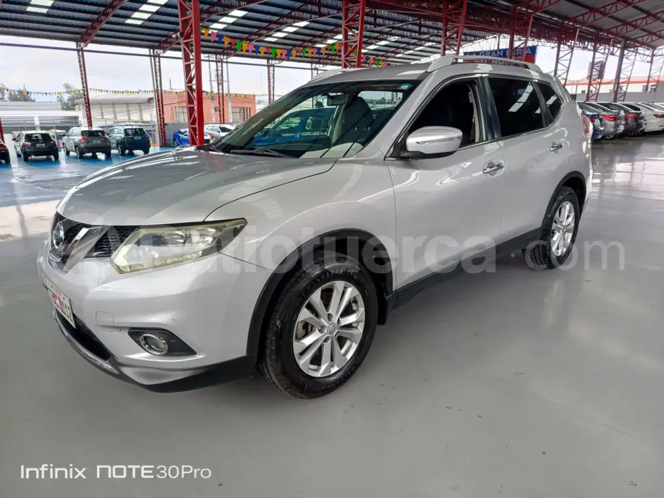 Foto 3 de Nissan XTRAIL SENSE