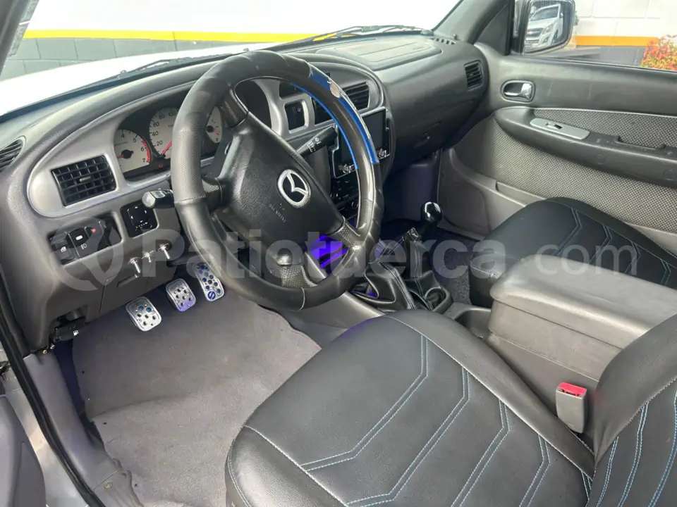 Foto 6 de Mazda B2600 CD