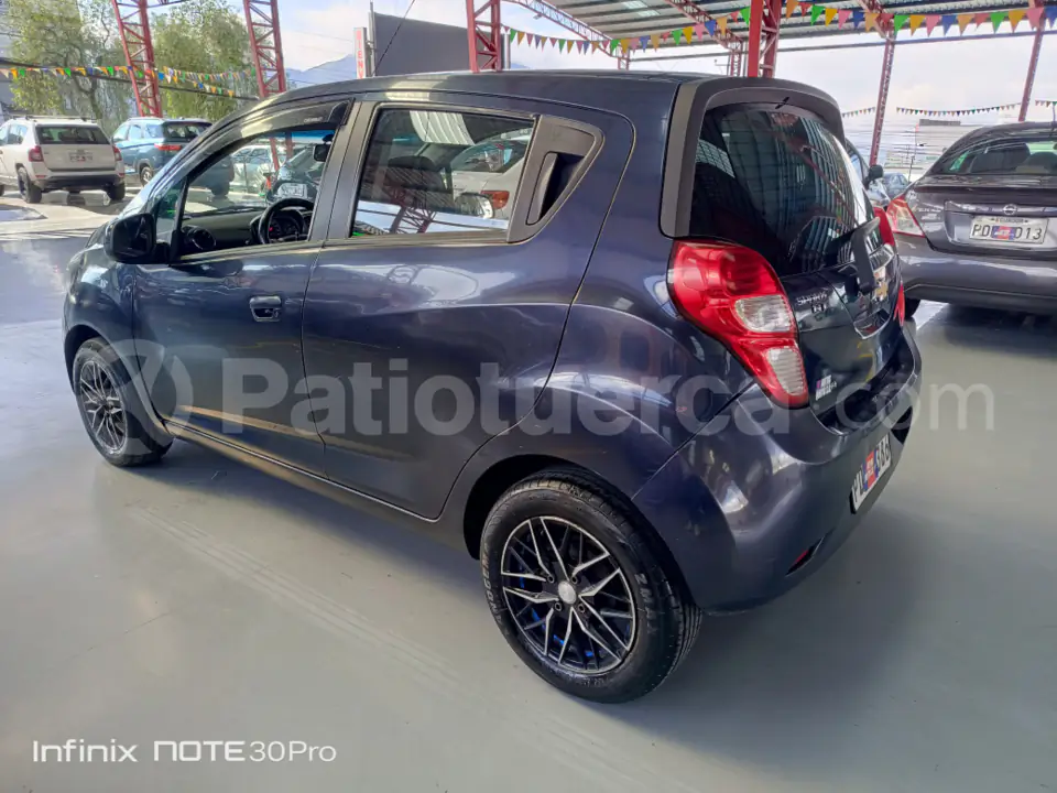 Foto 4 de Chevrolet Spark GT