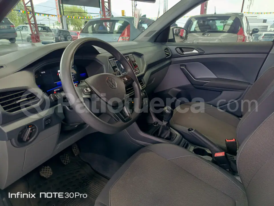 Foto 7 de Volkswagen T-Cross  Trendline