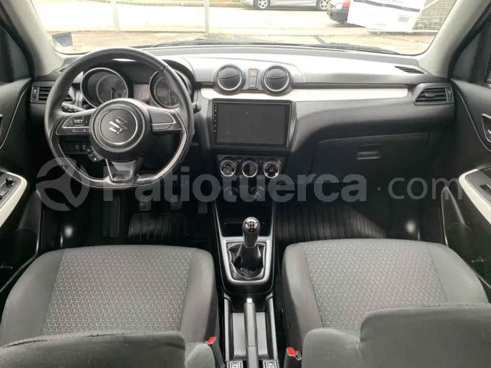 Foto 7 de Suzuki Swift GLX