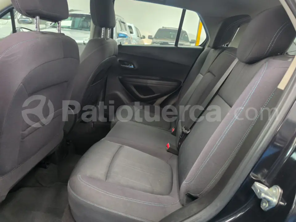 Foto 10 de Chevrolet Tracker LS