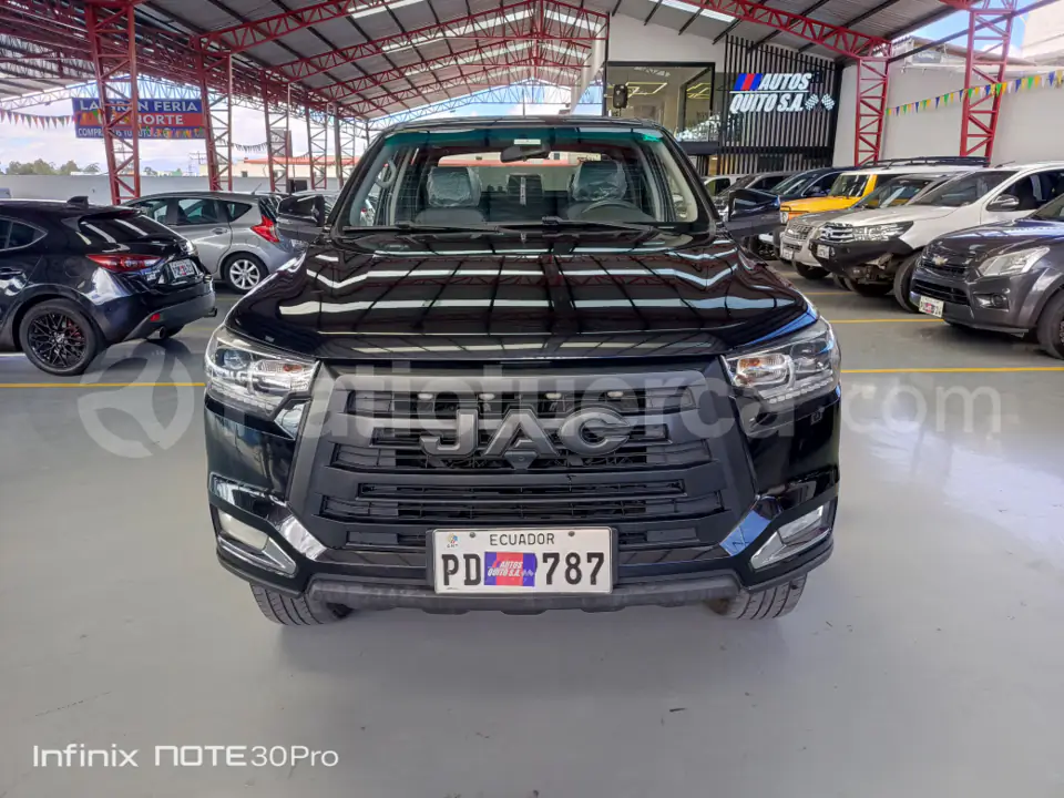 Foto 2 de JAC T6 LUXURY