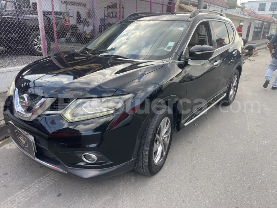 Foto 1 de Nissan X-Trail Exclusive CVT