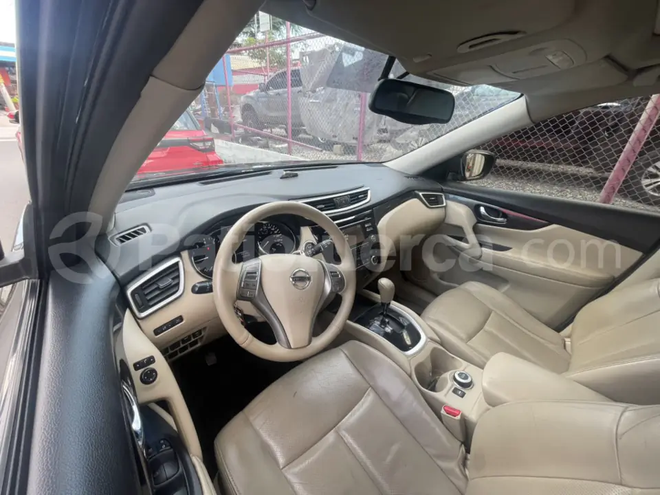 Foto 2 de Nissan X-Trail Exclusive CVT