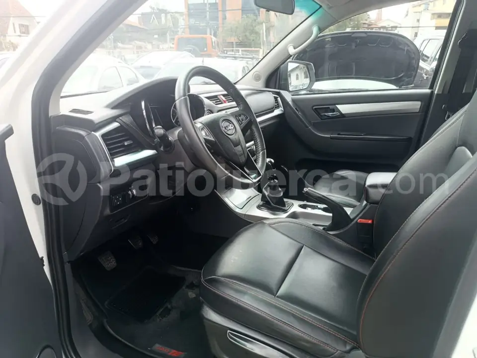 Foto 2 de JAC T8 LUXURY