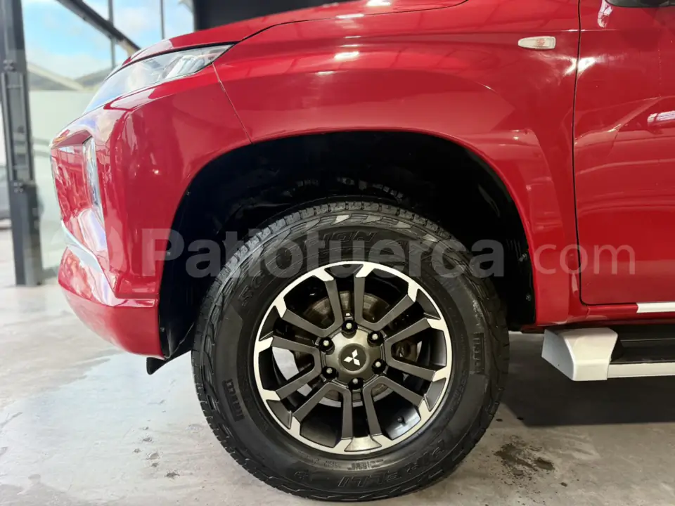 Foto 5 de Mitsubishi L200 HIRIDER