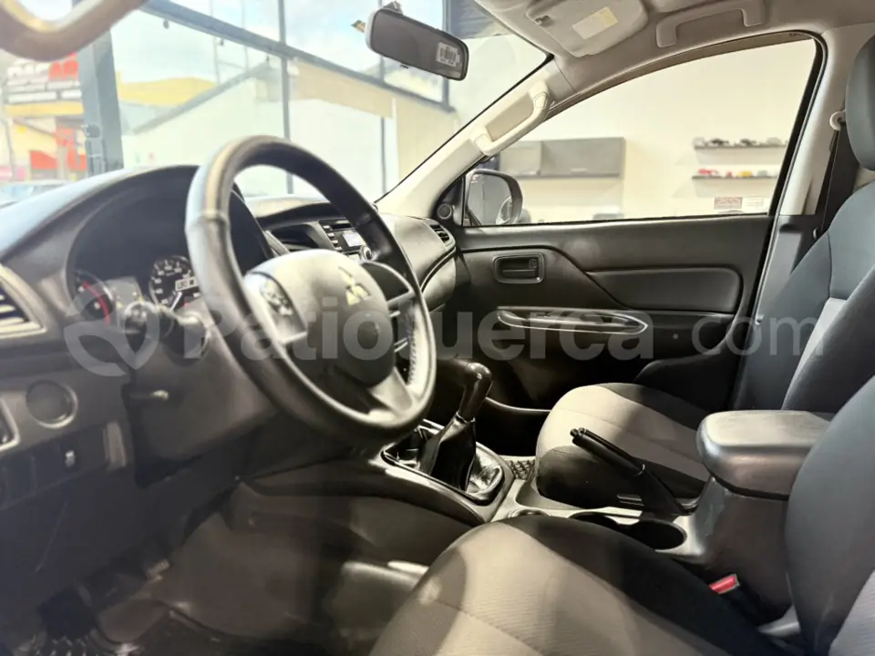 Foto 12 de Mitsubishi L200 HIRIDER