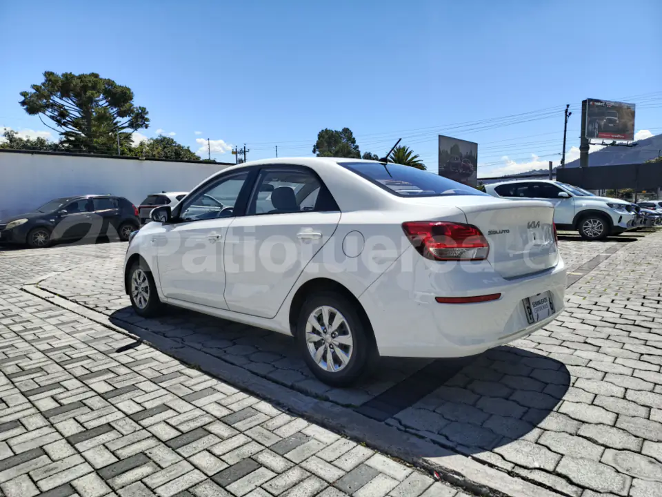 Foto 7 de Kia Soluto LX