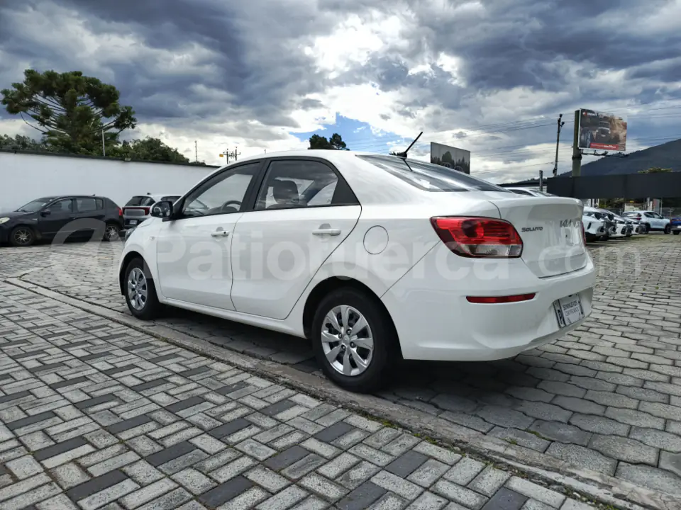 Foto 7 de Kia Soluto LX