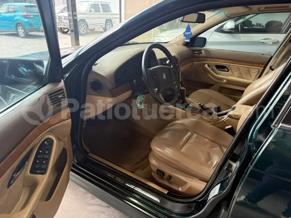Foto 6 de BMW 528i