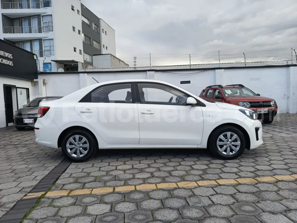 Foto 4 de Kia Soluto LX
