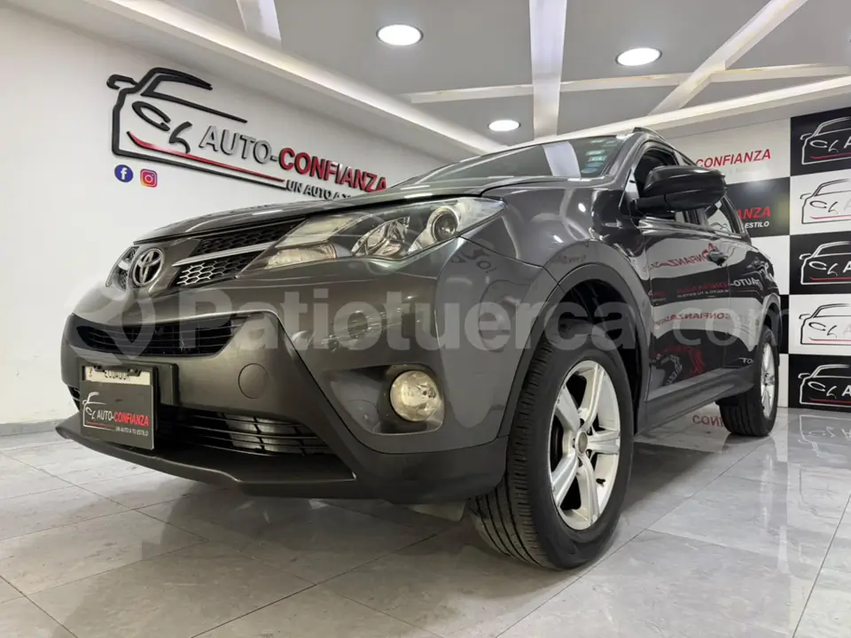 Foto 4 de Toyota NEW RAV4 AC 2.0 5P