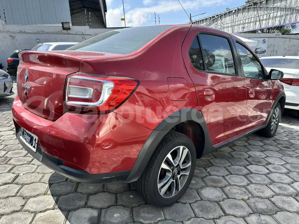 Foto 3 de Renault LOGAN CROSS INTENS