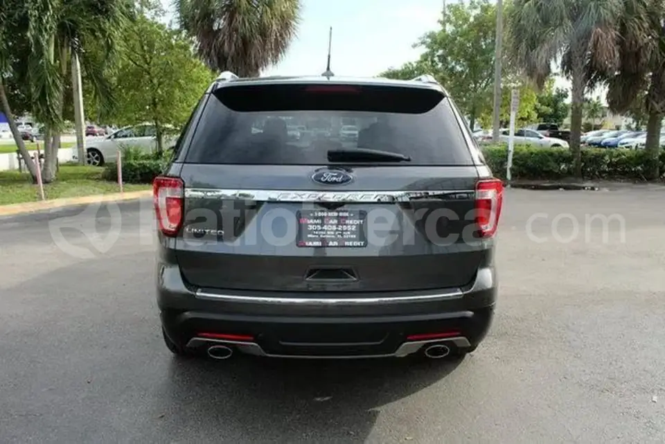 Foto 3 de Ford Explorer XLT