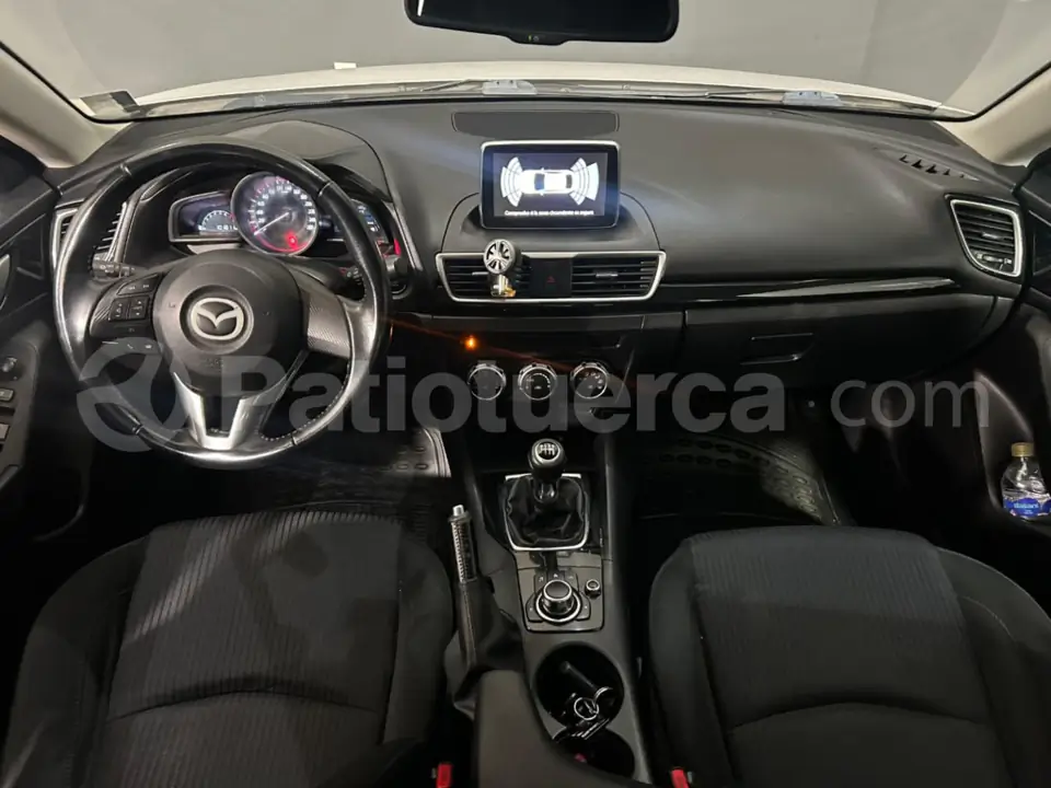 Foto 10 de Mazda NEW 3