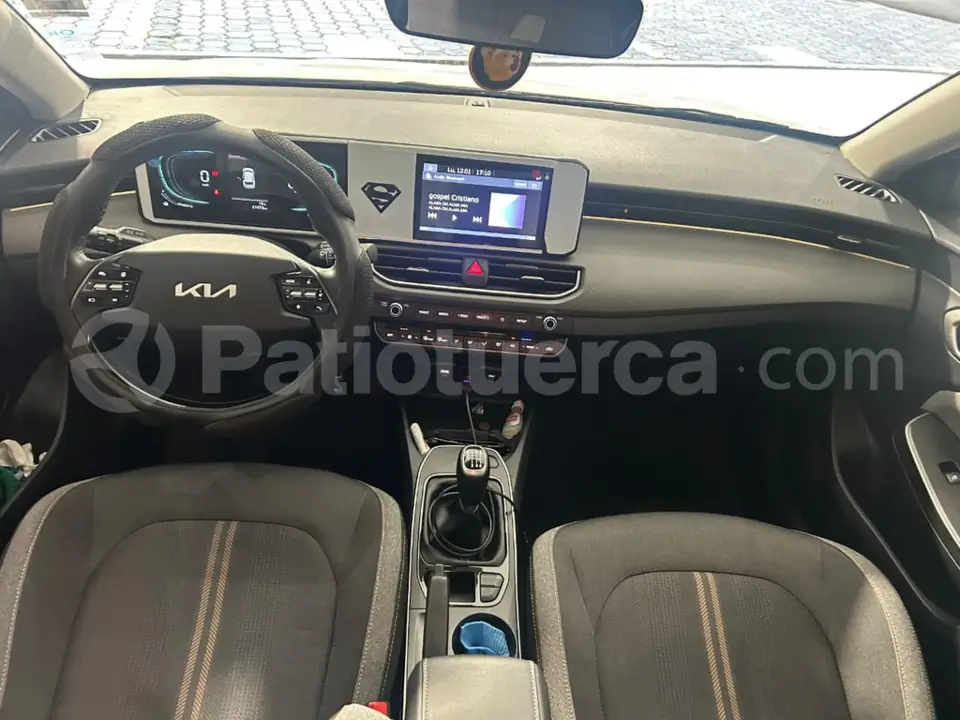 Foto 10 de Kia K3 CROSS