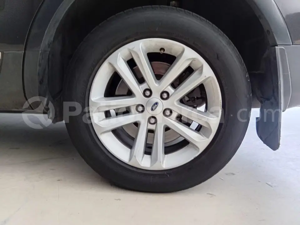 Foto 8 de Ford Explorer XLT