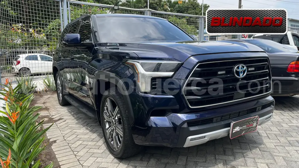 Foto 2 de Toyota Sequoia