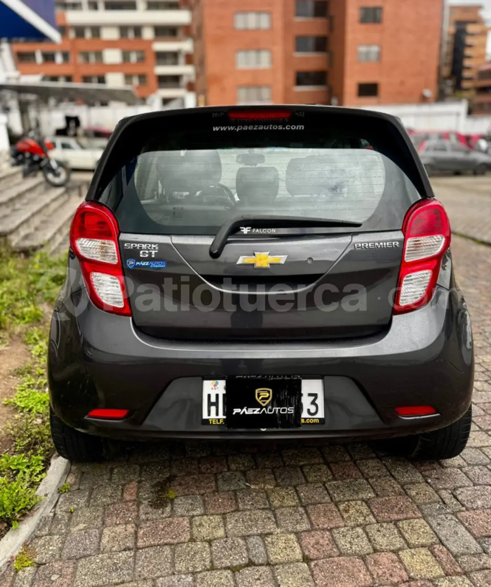 Foto 3 de Chevrolet Spark GT