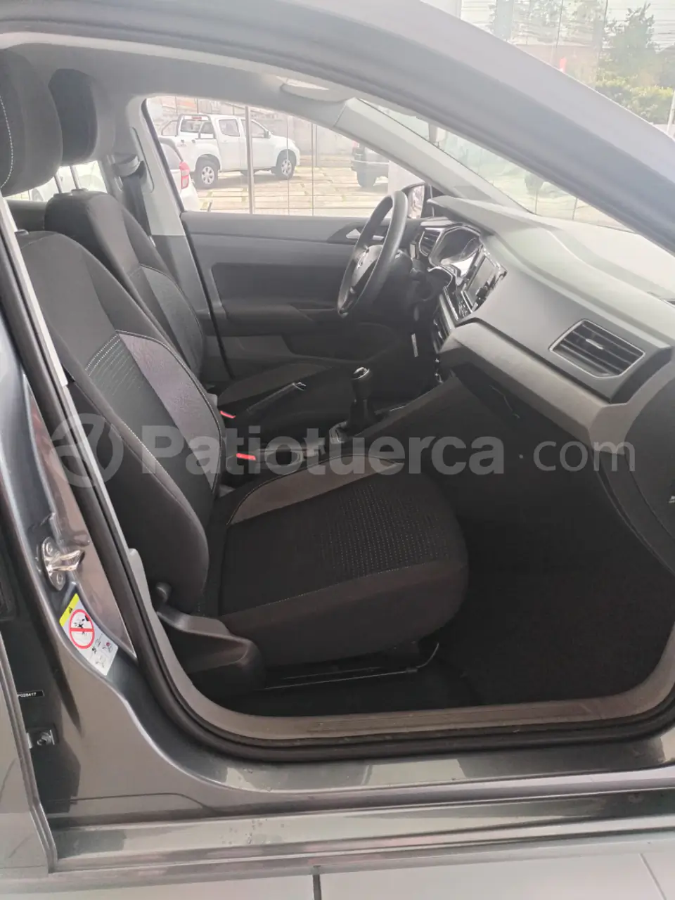 Foto 8 de Volkswagen POLO CONFORTLINE