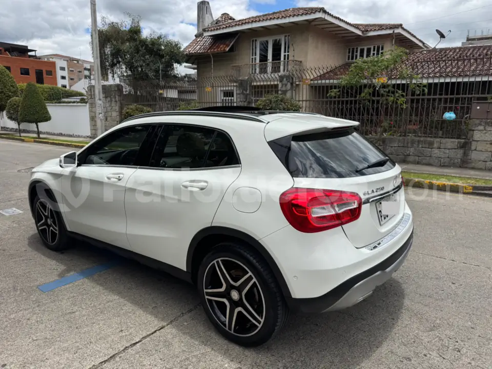 Foto 6 de Mercedes Benz GLA 250 4 MATIC